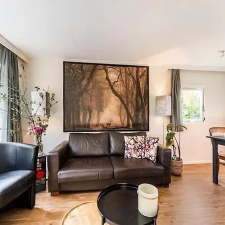 De Eekhoorn * Putten