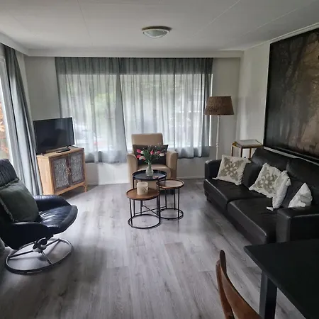 De Eekhoorn * Putten